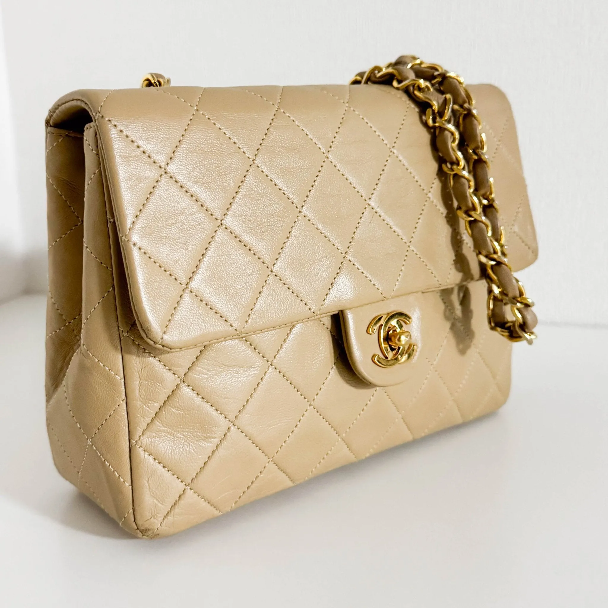 Classic Flap Beige Lambskin Mini Gold Chain Shoulder Bag