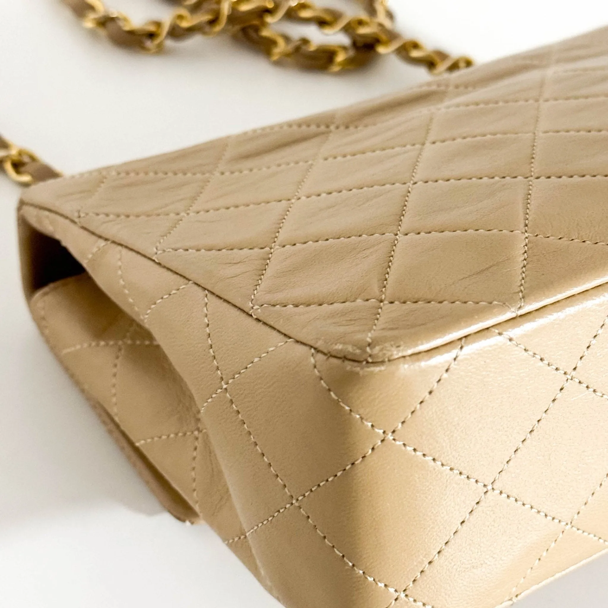 Classic Flap Beige Lambskin Mini Gold Chain Shoulder Bag