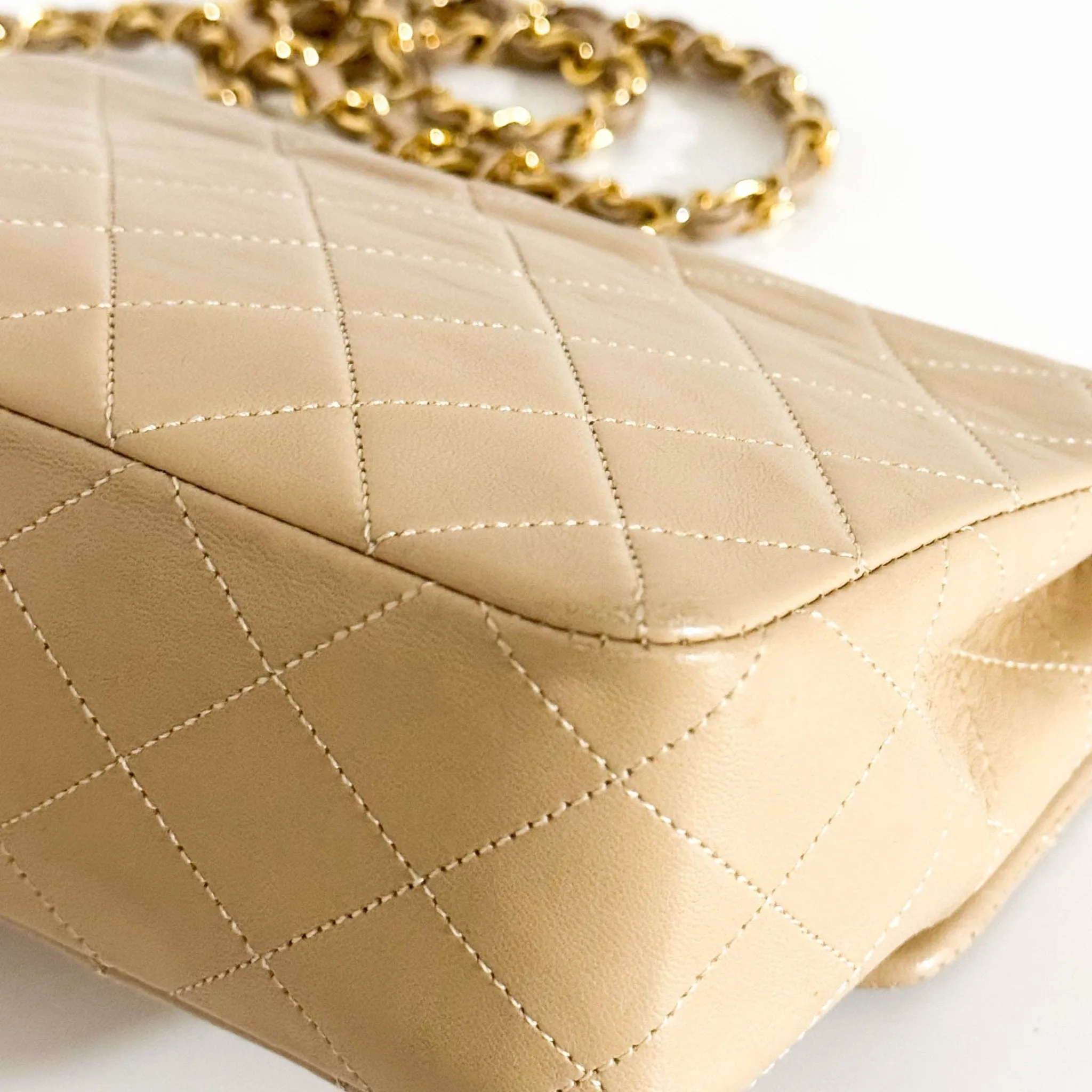 Classic Flap Beige Lambskin Mini Gold Chain Shoulder Bag