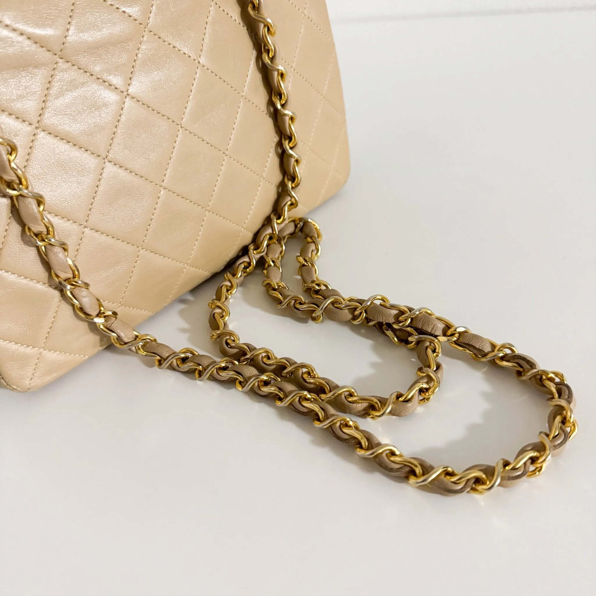 Classic Flap Beige Lambskin Mini Gold Chain Shoulder Bag