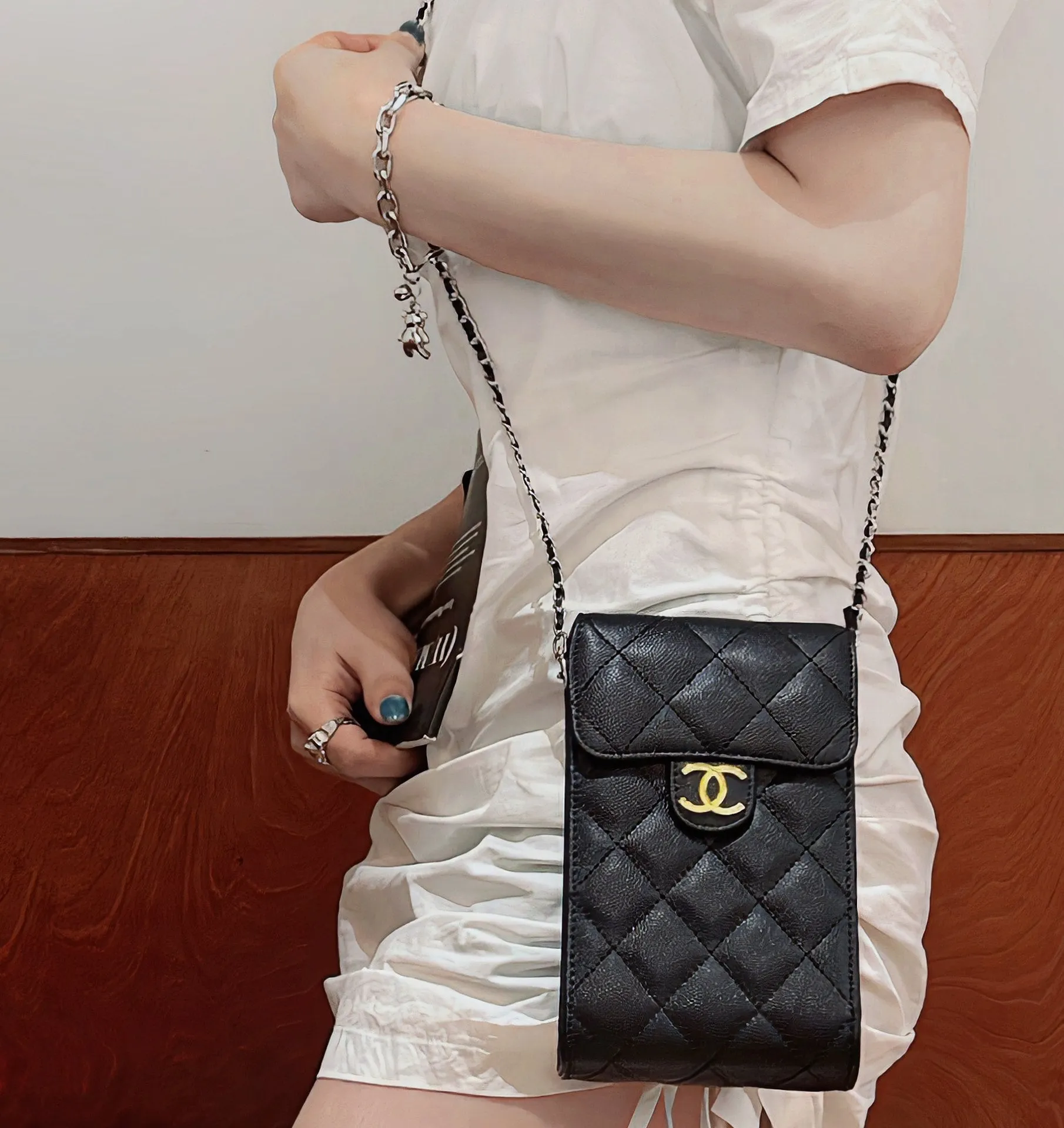 Classic Women's Crossbody Phone Bag