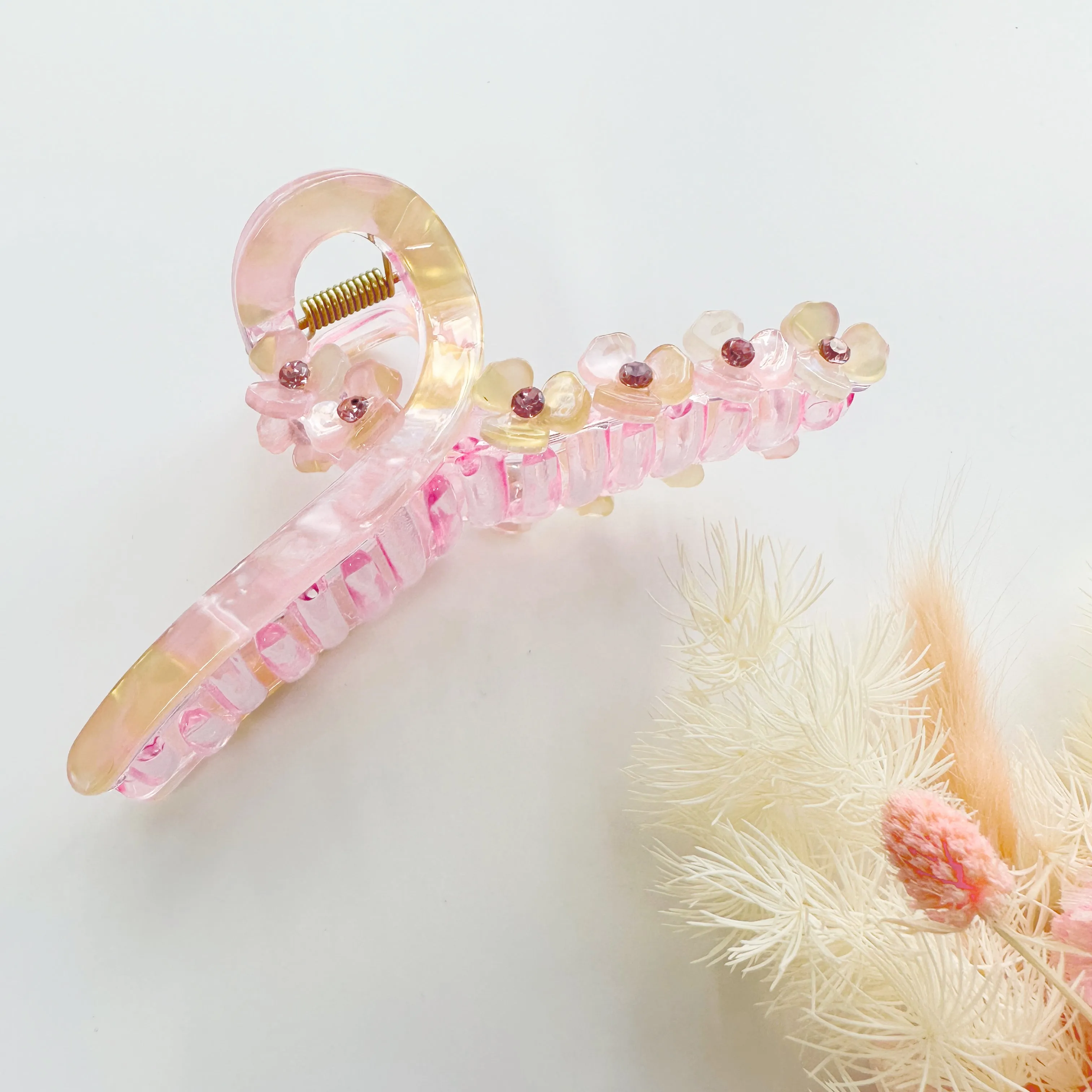 Delicate Floral Claw - Pink