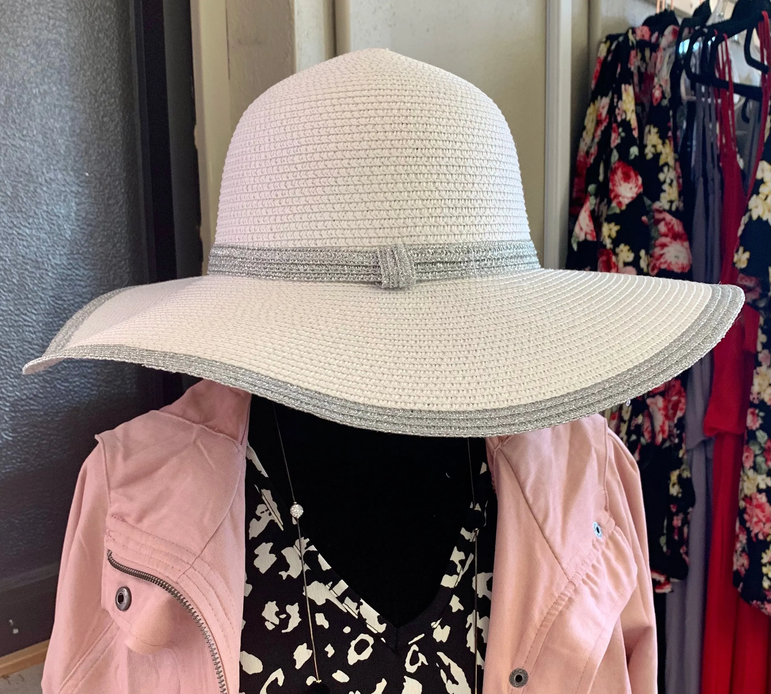 Fashion Straw Sun Floppy Hat w/ Sparkle Band
