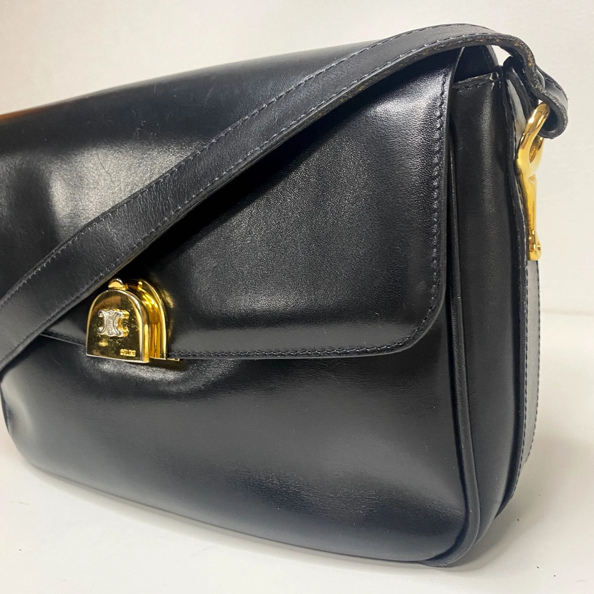 Macadam Triomphe Hardware Vintage Black Calf Leather Crossbody Bag