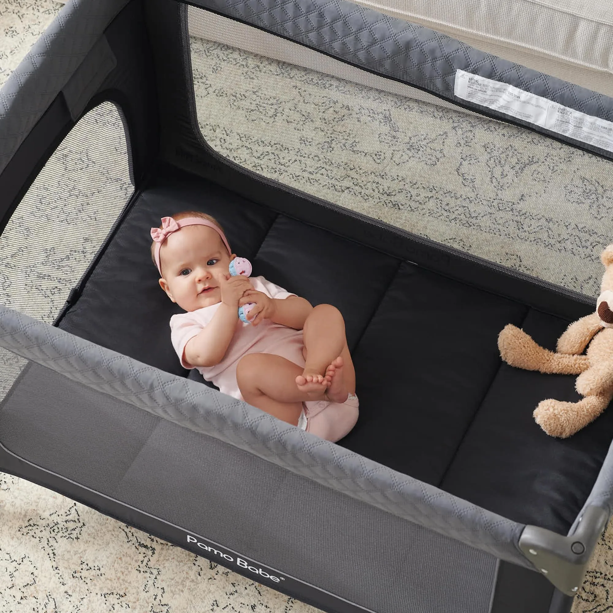 Pamo Babe Magic Fold Baby Playard with Removable Bassinet, 1 Step to Set Portable Crib with Changing Table and Zipper Gate, Easy to Carry