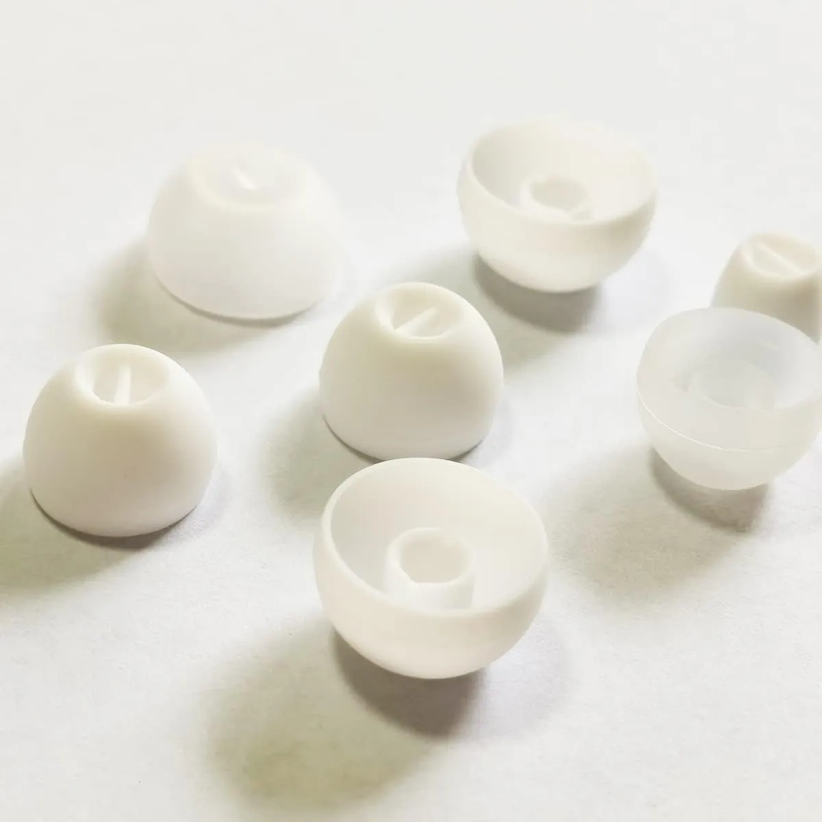 Replacement Ear Tips for Sennheiser Earbuds Tips Replacement Silicone for Sennheiser Momentum IE CX IE300 Extra Small Earbuds Tips, White