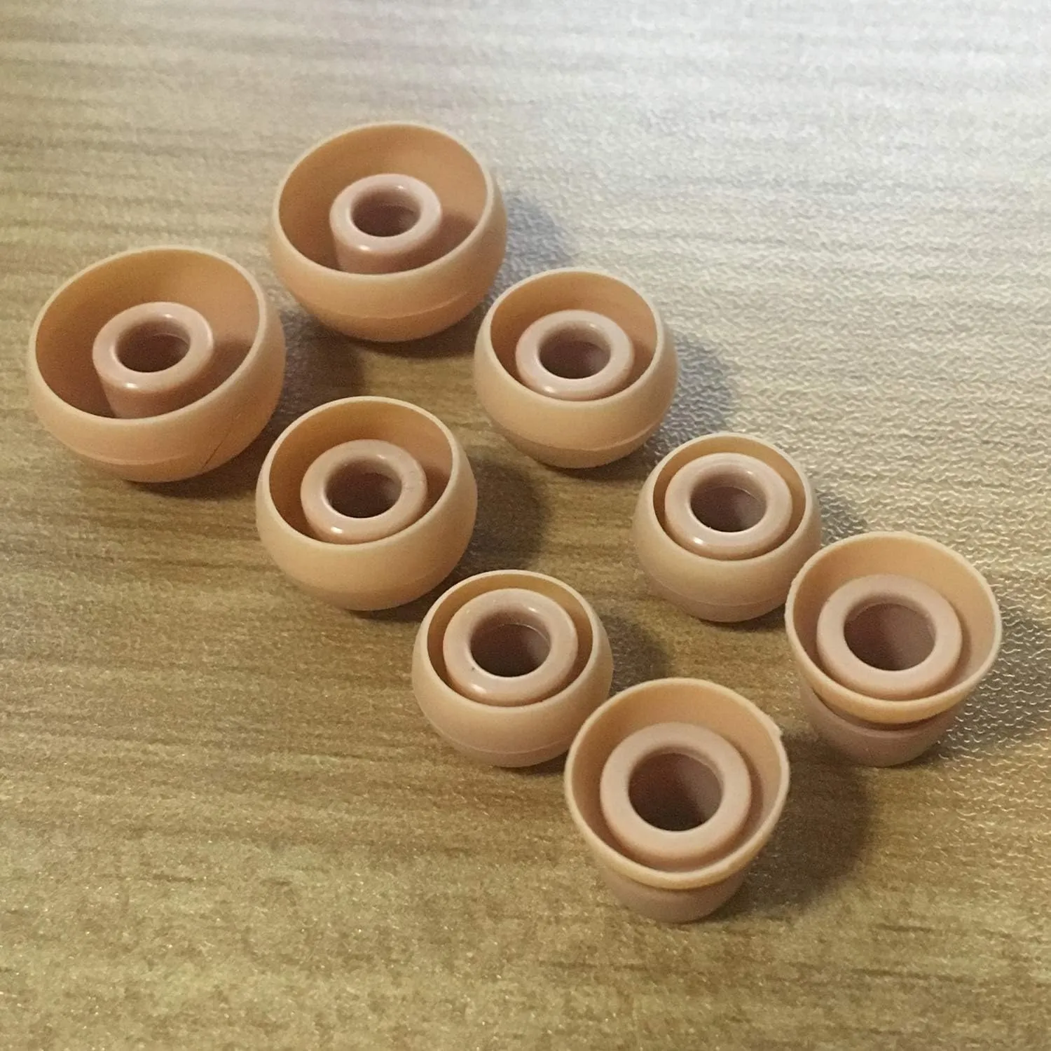 Replacement Silicone Earbuds Ear Tips Eargels Buds Set Compatible with Beats Powerbeats 3 Powerbeats 2 Wireless in-Ear Earphones (4 Pairs/Gold)