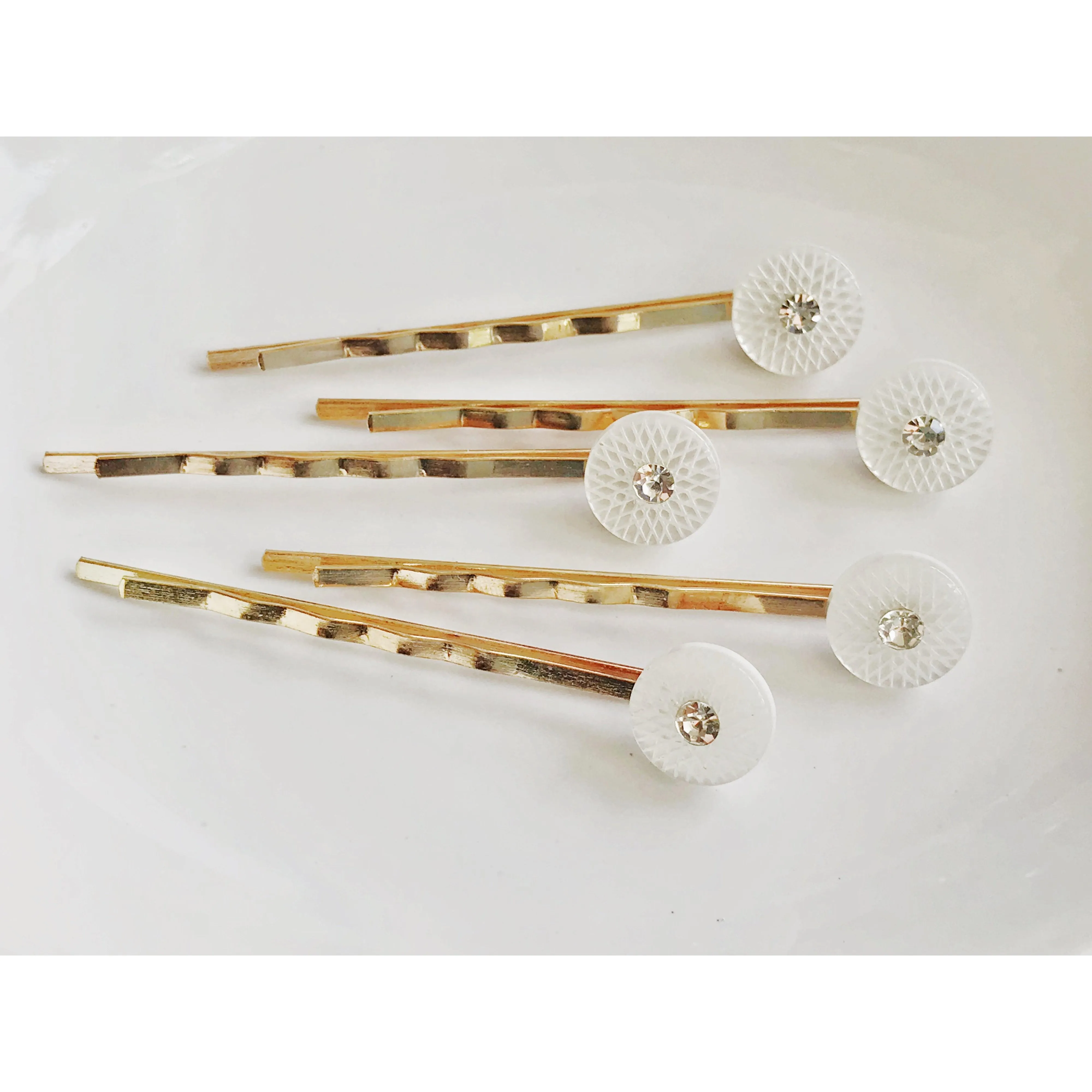 White Geometric Hair Pins