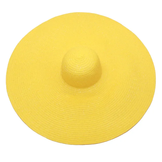 Women's oversized beach straw hat